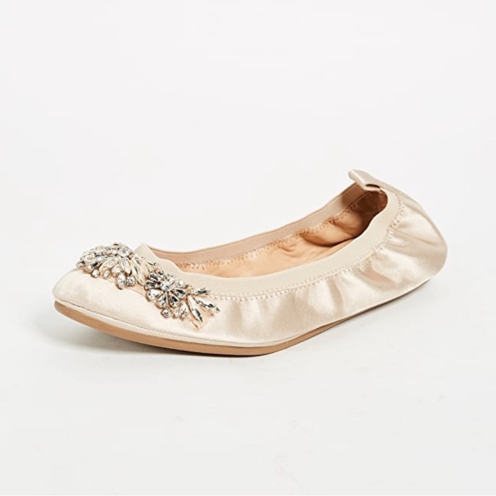 NWT Badgley Mischka Ivory Satin Sasha Ballet Flats 8